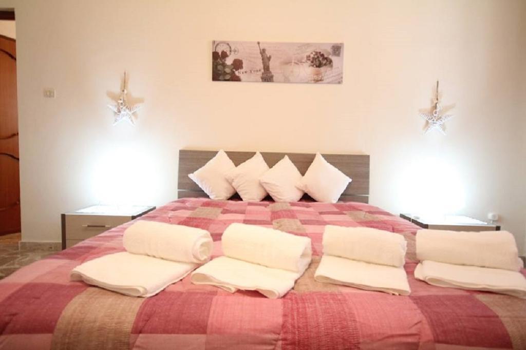 Le Tre Rose Di Mary Appartement Avola Buitenkant foto